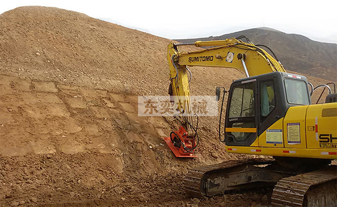 国内最小吨位电动液压挖掘kaiyun官方网站机下线